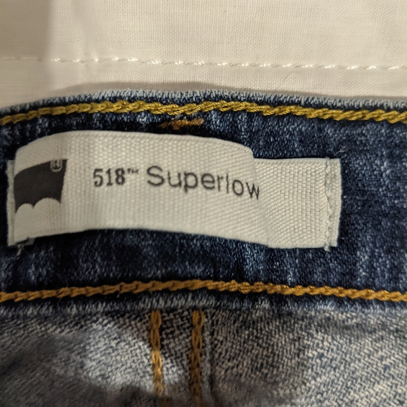 Levi's - Picture 4 of 7